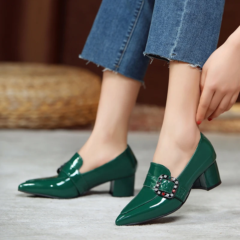 Elegant Mid Heels Rhinestone Buckle Pumps Women New 2026 Green Black Sexy Pointed Toe Ladies Party Office Shoes Large Size 44 45
Elegant Mid Heels Rhinestone Buckle Pumps Women New 2026 Green Black Sexy Pointed Toe Ladies Party Office Shoes Large Size 44 45