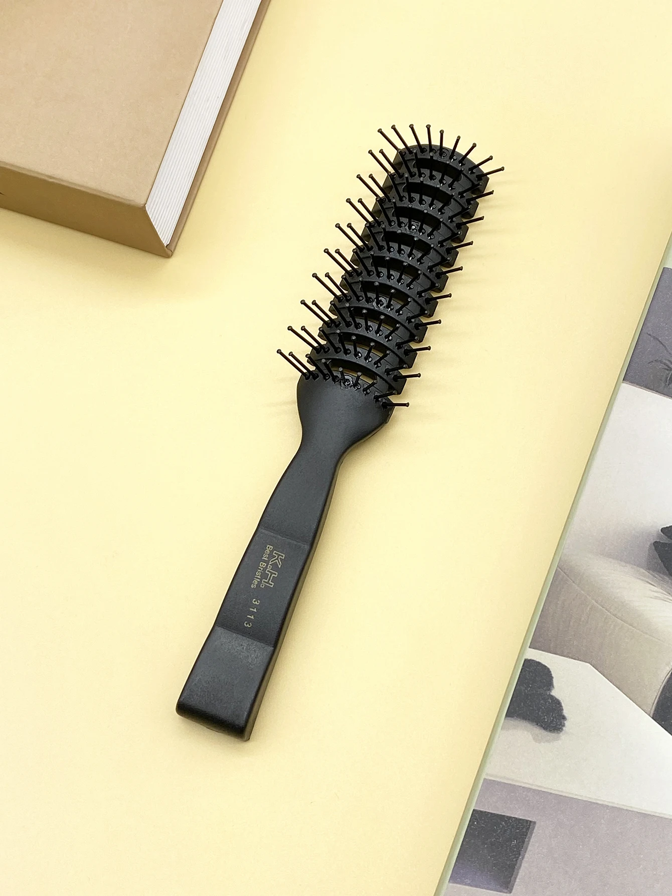 1 Piece Men Fluffy Hair Curly Brush Salon Hairdressing Combs Anti-static Massage Hair Care Ribs Comb Nine-Row Comb Styling Tools
1 Piece Men Fluffy Hair Curly Brush Salon Hairdressing Combs Anti-static Massage Hair Care Ribs Comb Nine-Row Comb Styling Tools