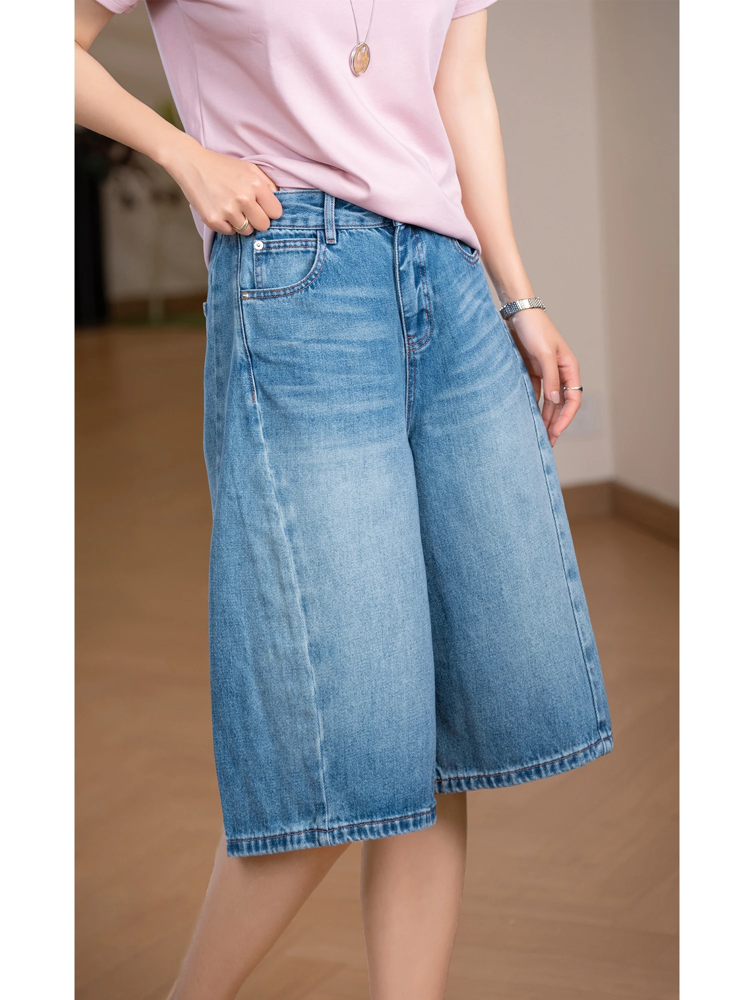 Slimming Effect Five-Point Pants Crisscross Cotton Heavyweight Washed Loose Breathable Fashionable Ladies Jeans Elegant Style...
Slimming Effect Five-Point Pants Crisscross Cotton Heavyweight Washed Loose Breathable Fashionable Ladies Jeans Elegant Style...
