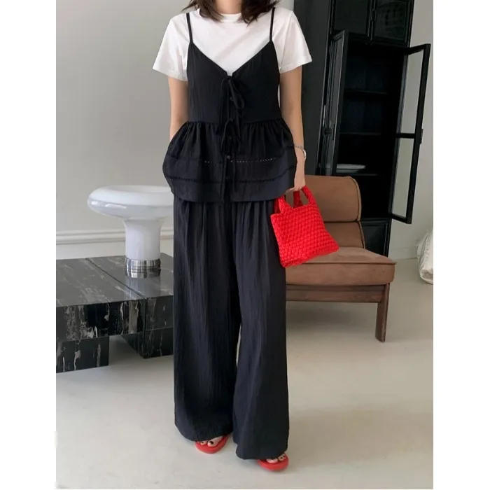 Korean Fashion V-Neck Belted Single Button Halter Top High Waist Wide Leg Pants Casual Pants Two-Piece Set Women's Clothing
Korean Fashion V-Neck Belted Single Button Halter Top High Waist Wide Leg Pants Casual Pants Two-Piece Set Women's Clothing