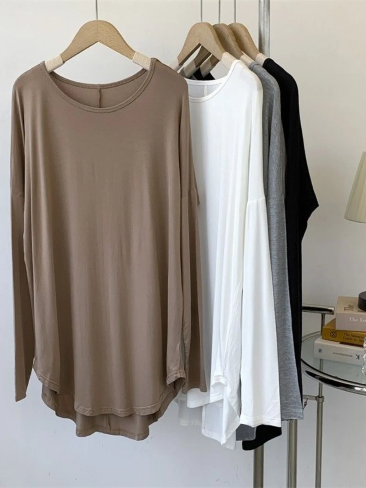 plus Size Women's Long Sleeve T-Shirt 300 Pounds Medium Length Loose Thin Arc Hem Spring Autumn Top Comfortable Breathable
plus Size Women's Long Sleeve T-Shirt 300 Pounds Medium Length Loose Thin Arc Hem Spring Autumn Top Comfortable Breathable