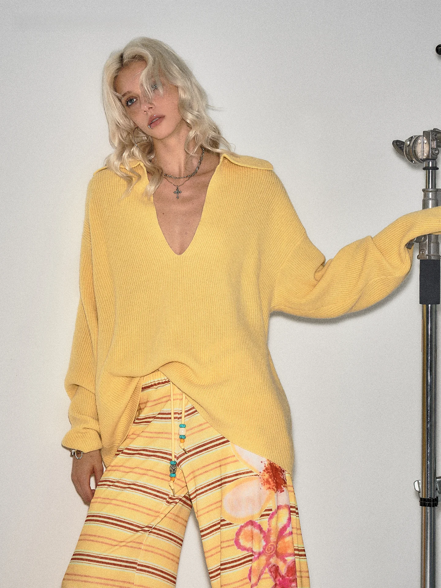 Kensington's Peter Pan Deep V-ne Pullover Knitwear Women's Loose Lazy Knitted Sweater Warmth Autumn Winter Color
Kensington's Peter Pan Deep V-ne Pullover Knitwear Women's Loose Lazy Knitted Sweater Warmth Autumn Winter Color