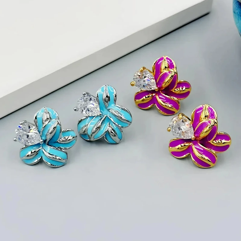 Fashion Light Luxury Clear Water Drop Cubic Zircon Inset Purple Hand-painted Enamel Flower Butterfly Shape Silver Plated Earring
Fashion Light Luxury Clear Water Drop Cubic Zircon Inset Purple Hand-painted Enamel Flower Butterfly Shape Silver Plated Earring