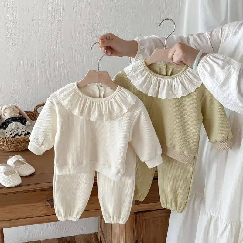 2025 Autumn New Baby Long Sleeve Clothes Set Girls Cute Lace Collar Sweatshirt + Pants 2pcs Suit Toddler Solid Casual Outfits
2025 Autumn New Baby Long Sleeve Clothes Set Girls Cute Lace Collar Sweatshirt + Pants 2pcs Suit Toddler Solid Casual Outfits