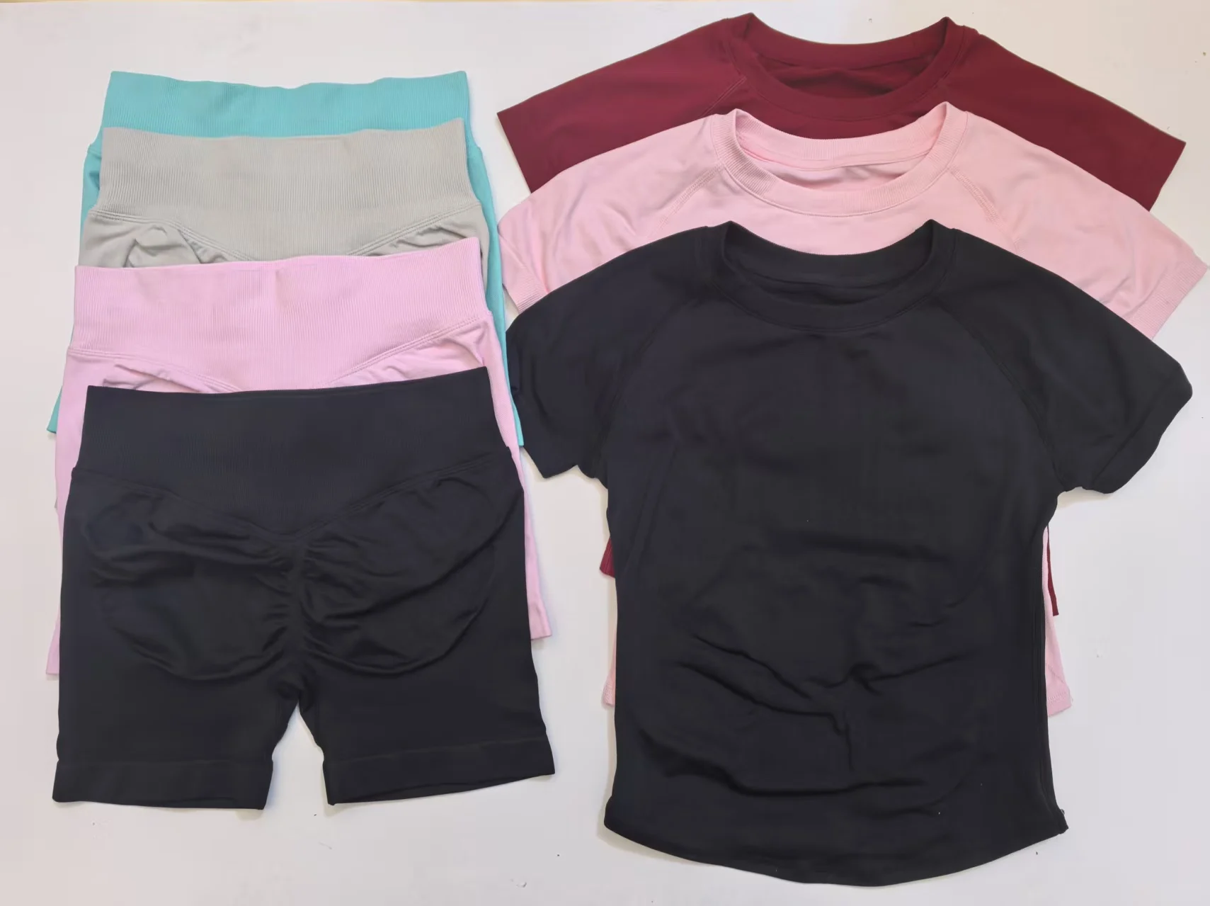 Fitness Women Yoga Set Sports Short Sleeve Tops High-Waisted Hip-Lifting Short Pants Casual Ladies Quick-Drying and Breathable
Fitness Women Yoga Set Sports Short Sleeve Tops High-Waisted Hip-Lifting Short Pants Casual Ladies Quick-Drying and Breathable