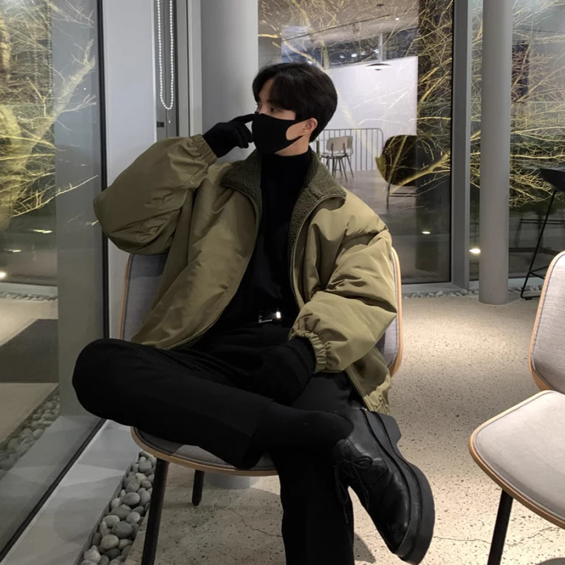 Мужская зимняя утепленная куртка из хлопка с подкладкой из овечьей шерсти в стиле милитари, молодежная повседневная куртка Cleanfit в американском стиле
Мужская зимняя утепленная куртка из хлопка с подкладкой из овечьей шерсти в стиле милитари, молодежная повседневная куртка Cleanfit в американском стиле