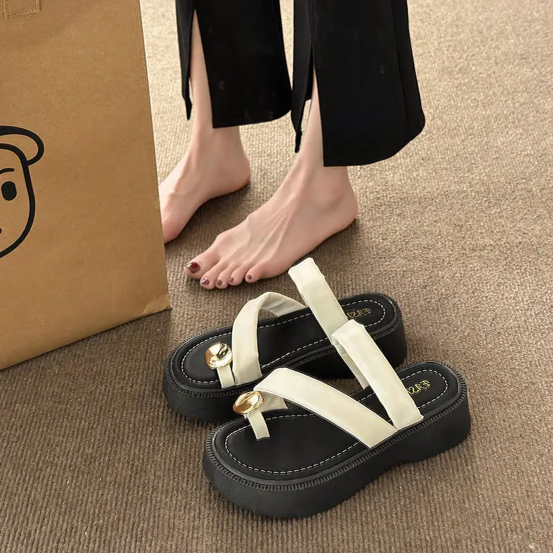 Custom Toe Post Sandals Women 2025 Summer New Fashion Versatile Metal Thick Sole Comfortable Casual Toe Clip Sandals
Custom Toe Post Sandals Women 2025 Summer New Fashion Versatile Metal Thick Sole Comfortable Casual Toe Clip Sandals