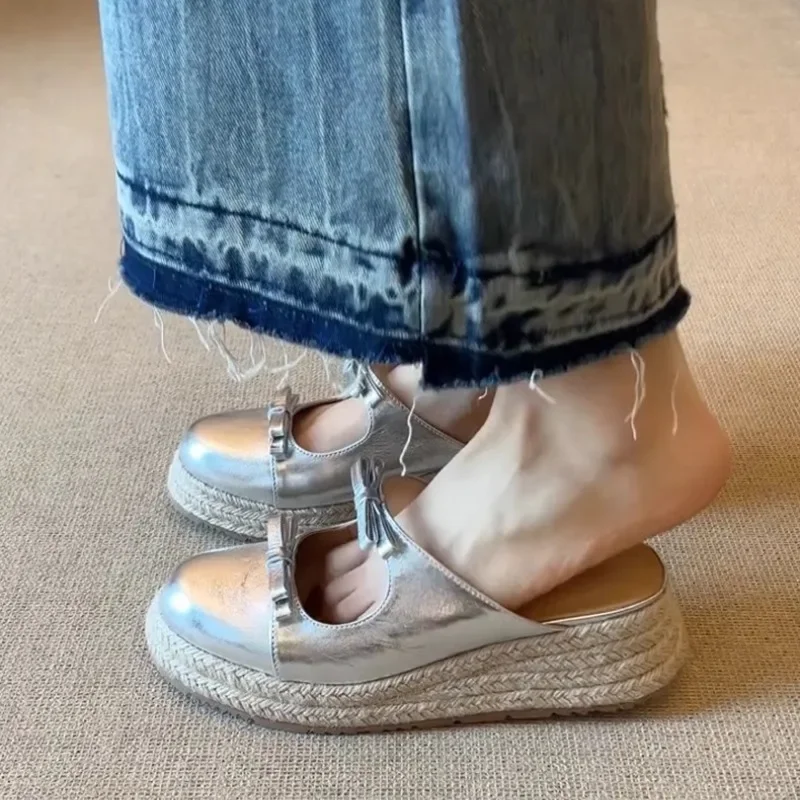 Ladies Shoes 2025 Fashion Closed Toe Women's Slippers New Outdoor Casual Butterfly-knot Best Seller Comfortable Wedge Slippers
Ladies Shoes 2025 Fashion Closed Toe Women's Slippers New Outdoor Casual Butterfly-knot Best Seller Comfortable Wedge Slippers
