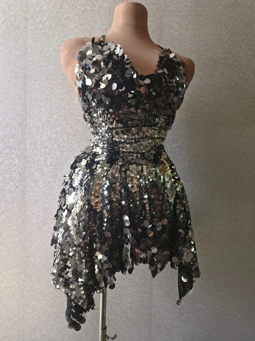 New Performance Dress Black Shiny Split Skirt Open Back Sexy Team Stage Set Table Jazz Dress Dance Clothing Performance Costume
New Performance Dress Black Shiny Split Skirt Open Back Sexy Team Stage Set Table Jazz Dress Dance Clothing Performance Costume