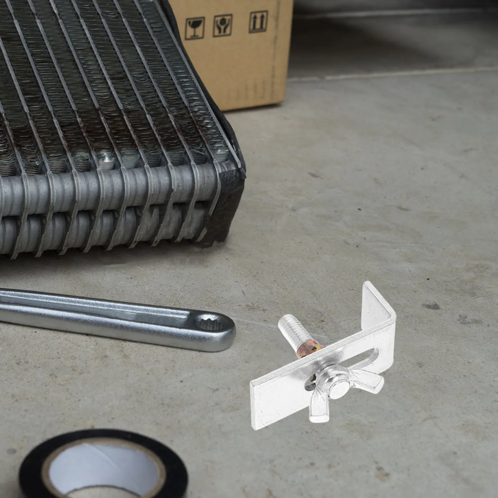 4pcs Stone Undermount Sink Clips Zinc Alloy Iron Hardware Kit For Kitchen Basin Mounting Brackets Sink Installation Fastening
4pcs Stone Undermount Sink Clips Zinc Alloy Iron Hardware Kit For Kitchen Basin Mounting Brackets Sink Installation Fastening