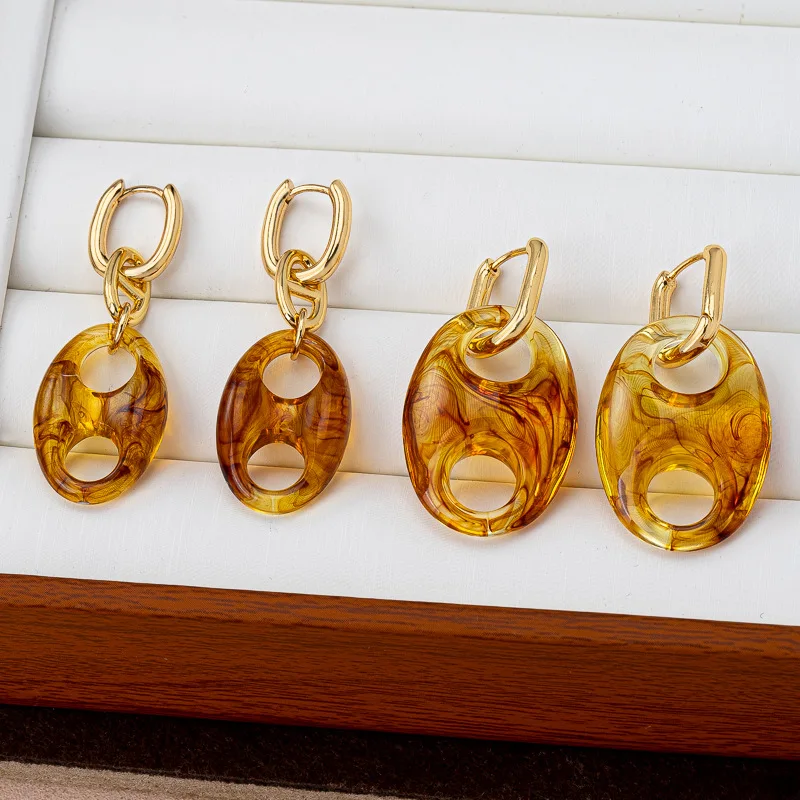 Trend High-end Pig Nose Charm Oval Hoop Resin Amber Color Earrings, Retro Temperament Fashion Earrings Daily Wearring Jewelry
Trend High-end Pig Nose Charm Oval Hoop Resin Amber Color Earrings, Retro Temperament Fashion Earrings Daily Wearring Jewelry