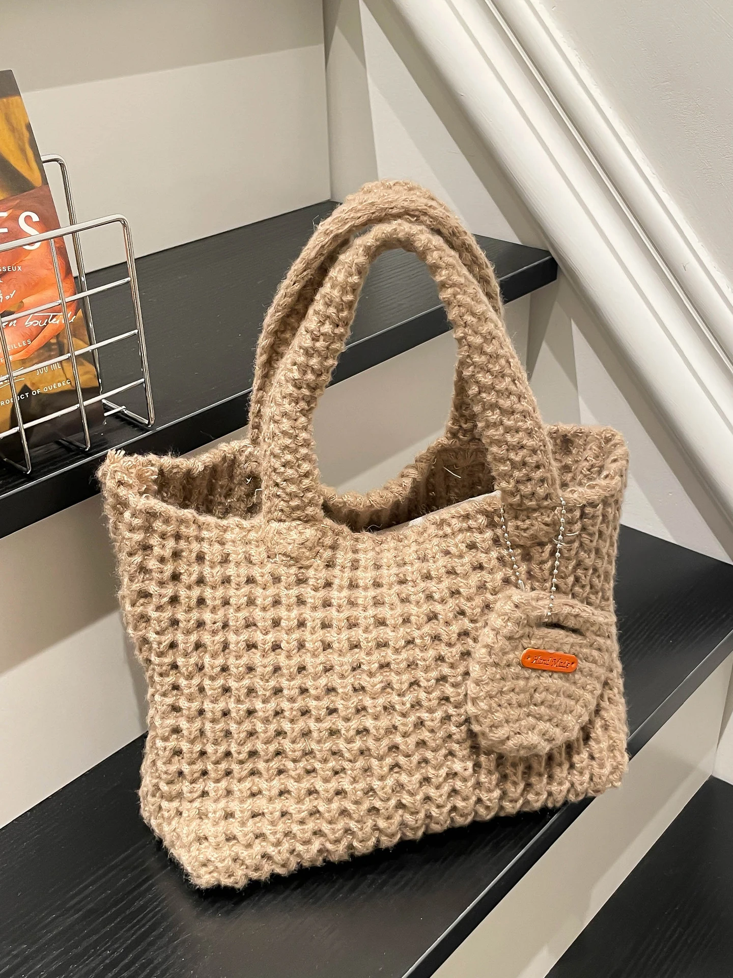 Women's Knitted Tote Bag 2025 Winter Commute Large Capaci Handheld Cable Knit Casual mat Sle Handbag
Women's Knitted Tote Bag 2025 Winter Commute Large Capaci Handheld Cable Knit Casual mat Sle Handbag