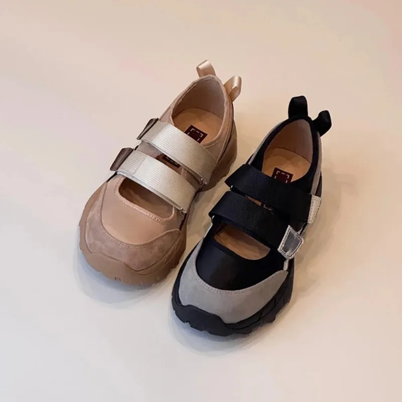 Women's Thick Bottom Hollow Out Soft Sole Magic Stick Mary Jane Shoes Versatile Retro Small Size Platform Casual Loafers
Women's Thick Bottom Hollow Out Soft Sole Magic Stick Mary Jane Shoes Versatile Retro Small Size Platform Casual Loafers