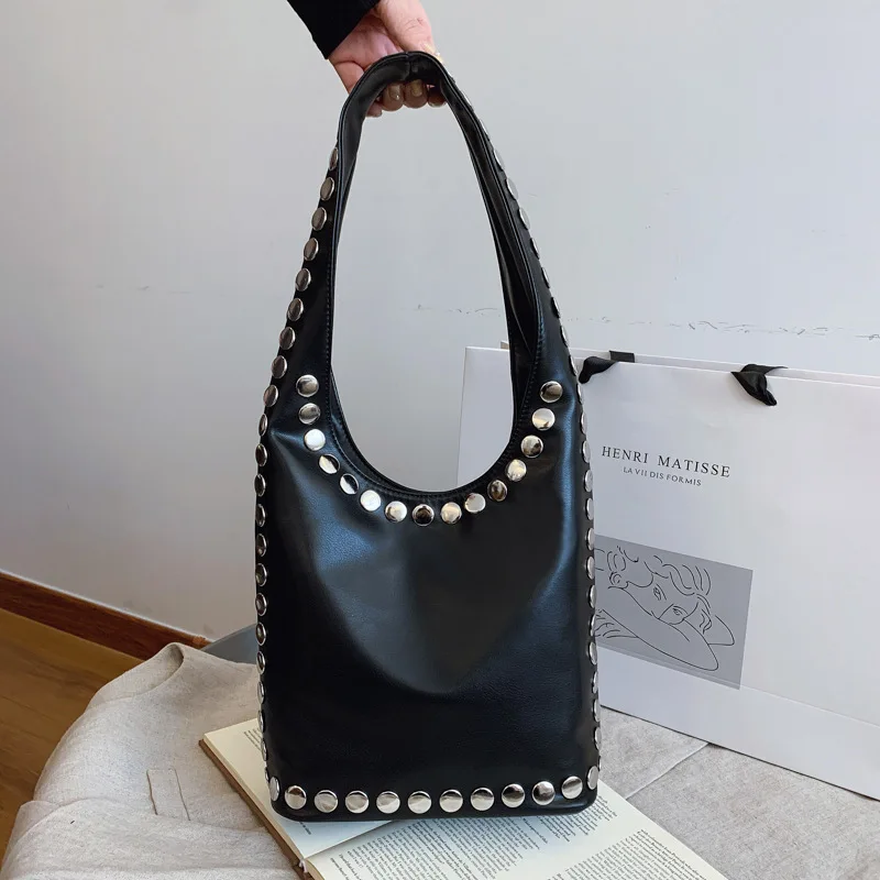 2025 Premium Womens Bucket Bag Trendy Vintage Shoulder Purse with Studs Fashion Crossbody Bag for Daily Use 
2025 Premium Womens Bucket Bag Trendy Vintage Shoulder Purse with Studs Fashion Crossbody Bag for Daily Use
