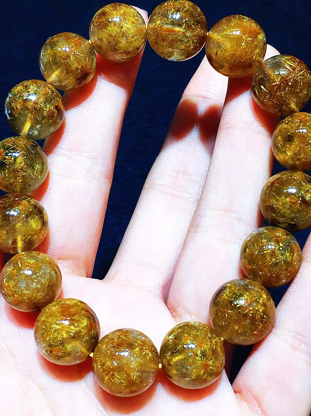 Браслет из натурального золотистого рутилового кварца с цветочным узором, титановый, для женщин и мужчин, 13,6 мм, прозрачные круглые бусины, класс АААААА
Браслет из натурального золотистого рутилового кварца с цветочным узором, титановый, для женщин и мужчин, 13,6 мм, прозрачные круглые бусины, класс АААААА