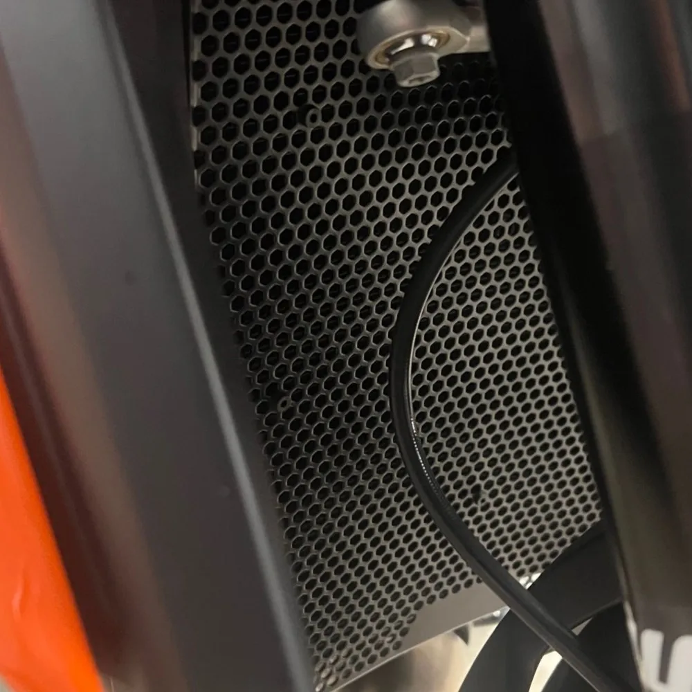 Для 1290 SuperDuke R RR Evo 2020 2021 2022 2023 2024 1290 SuperDUKE-R мотоцикла с ЧПУ, защита радиатора, защитная решетка, крышка
Для 1290 SuperDuke R RR Evo 2020 2021 2022 2023 2024 1290 SuperDUKE-R мотоцикла с ЧПУ, защита радиатора, защитная решетка, крышка