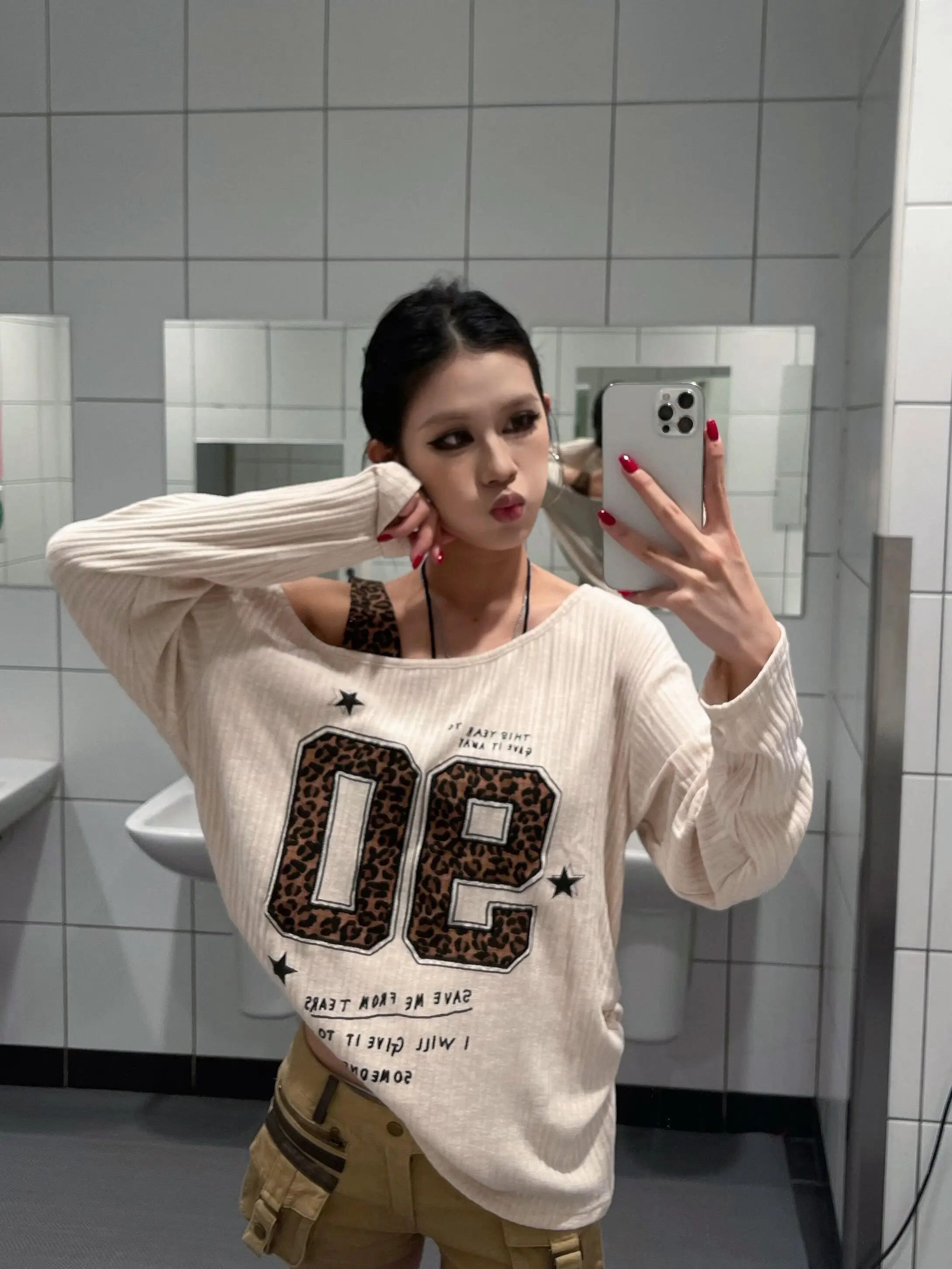 American Sle Long Sve T-irt Women's Loose Slimming Sexy Leopard Patchwork Embroidery Top Trendy oulder Bared Casual ...
American Sle Long Sve T-irt Women's Loose Slimming Sexy Leopard Patchwork Embroidery Top Trendy oulder Bared Casual ...