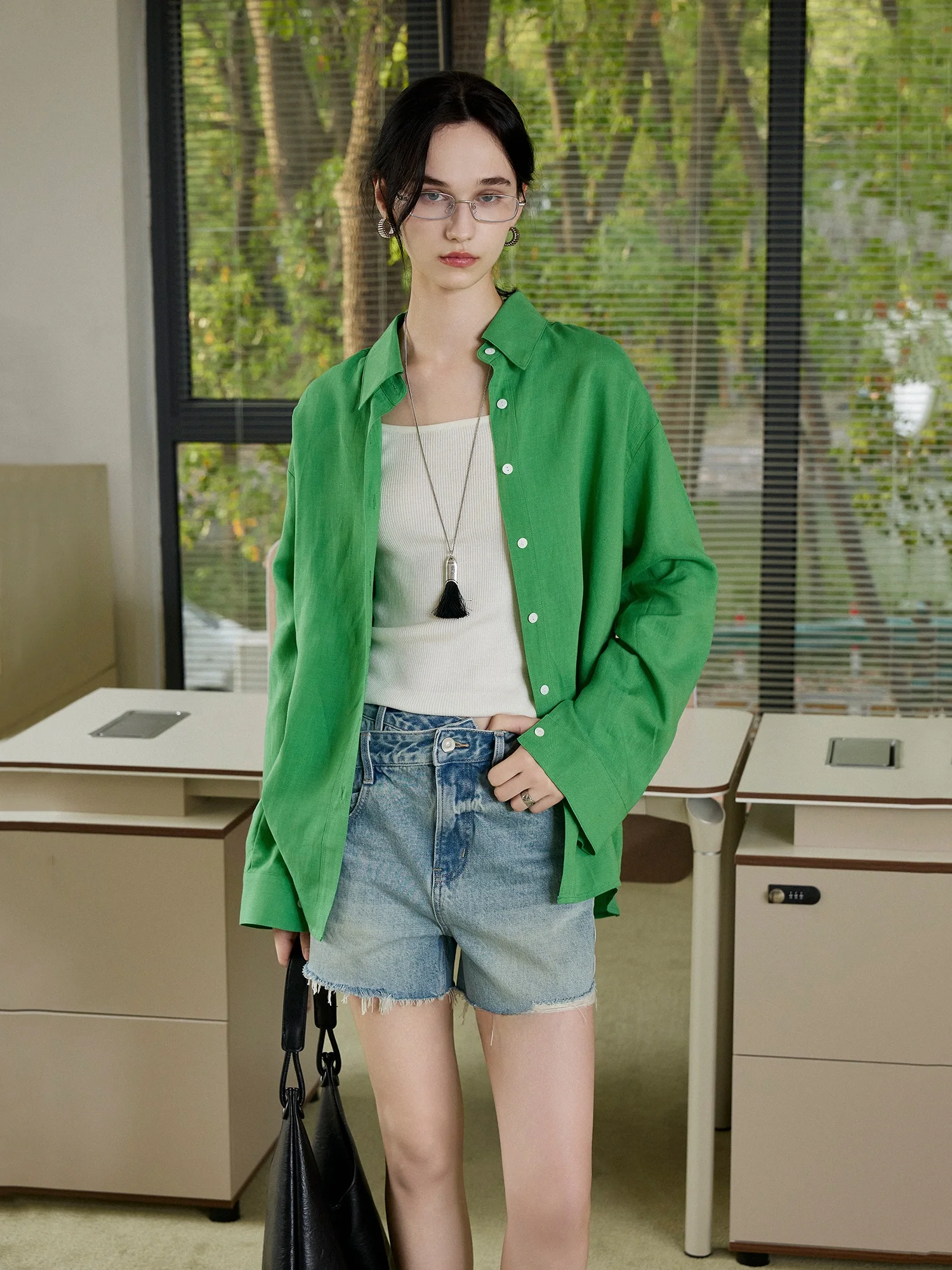 CLMX Classic Cotton Denim Fabric Form-Fitting ort Pants Sli Commuter Sle Double Waist Head Women's Jeans orts
CLMX Classic Cotton Denim Fabric Form-Fitting ort Pants Sli Commuter Sle Double Waist Head Women's Jeans orts