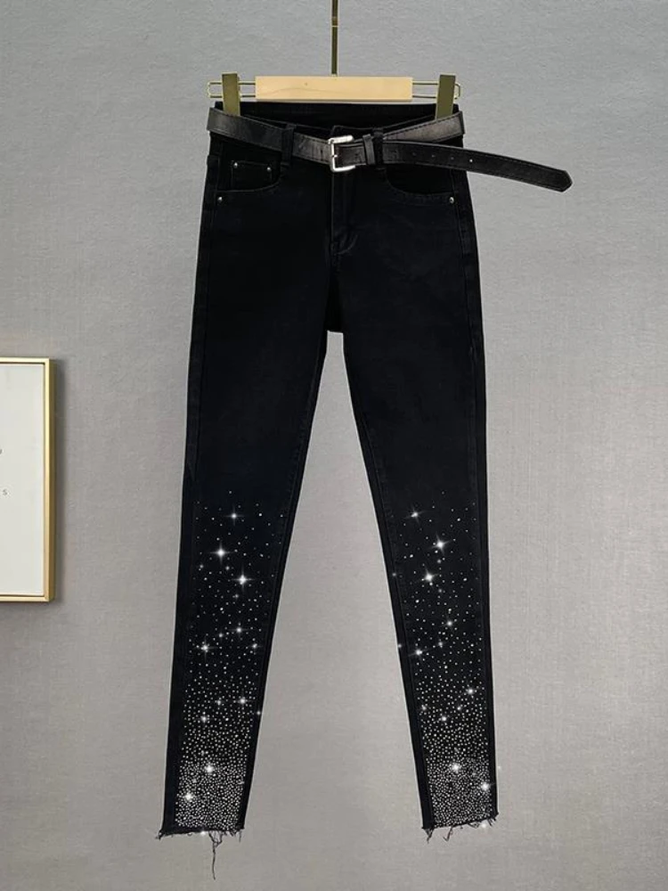 Fashionable Black Jeans Female 2024 Spring Summer New High Waist Slim Slimming Rhinestone Tappered Pencil Pants Women Clothing
Fashionable Black Jeans Female 2024 Spring Summer New High Waist Slim Slimming Rhinestone Tappered Pencil Pants Women Clothing