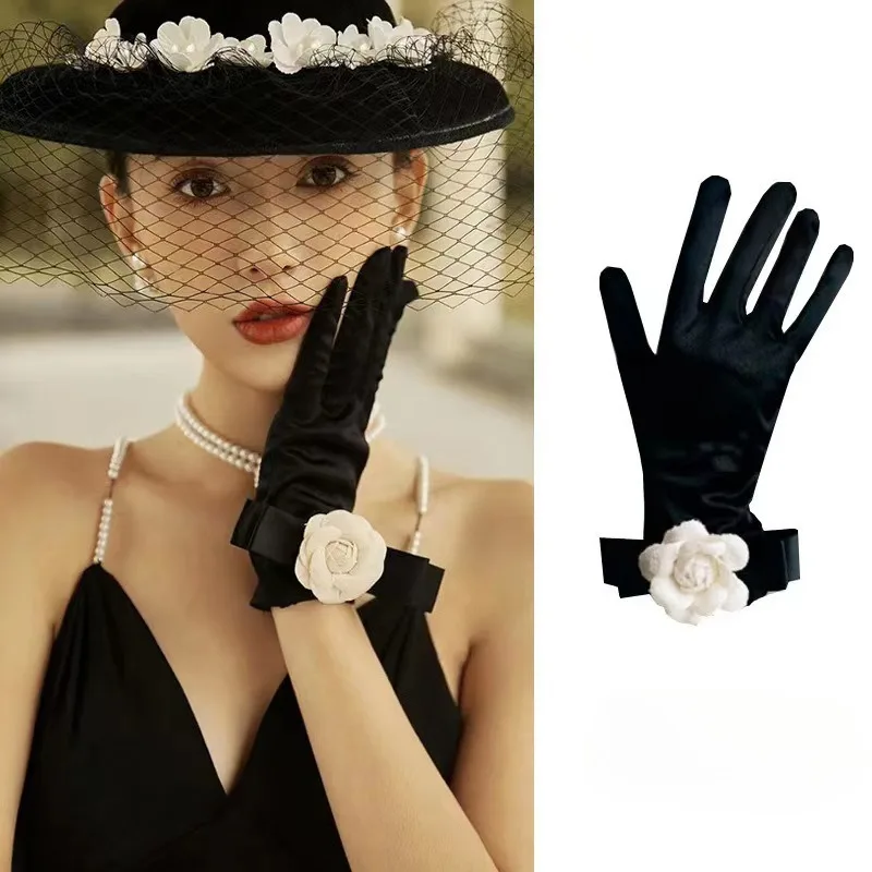 New Retro Camellia Vintage Black Short Satin Full Finger Gloves Stage Banquet Bridal Accessories for Modeling Photographic
New Retro Camellia Vintage Black Short Satin Full Finger Gloves Stage Banquet Bridal Accessories for Modeling Photographic