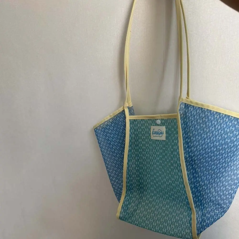 Breathable Contrast Color Tote Bag Large Capacity Hollowed Out Floral Mesh Shoulder Pouch Portable Fluorescence Color
Breathable Contrast Color Tote Bag Large Capacity Hollowed Out Floral Mesh Shoulder Pouch Portable Fluorescence Color