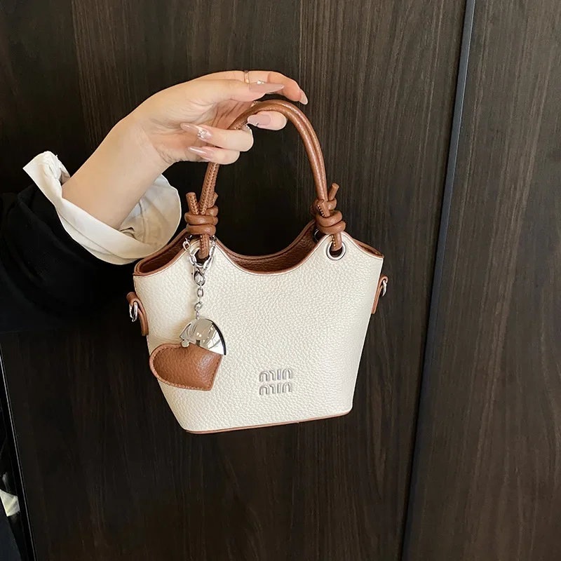 Premium Bucket Bag - Stylish Crossbody Purse for Women, Fashionable Summer Handbag, Unique Designer Tote
Premium Bucket Bag - Stylish Crossbody Purse for Women, Fashionable Summer Handbag, Unique Designer Tote