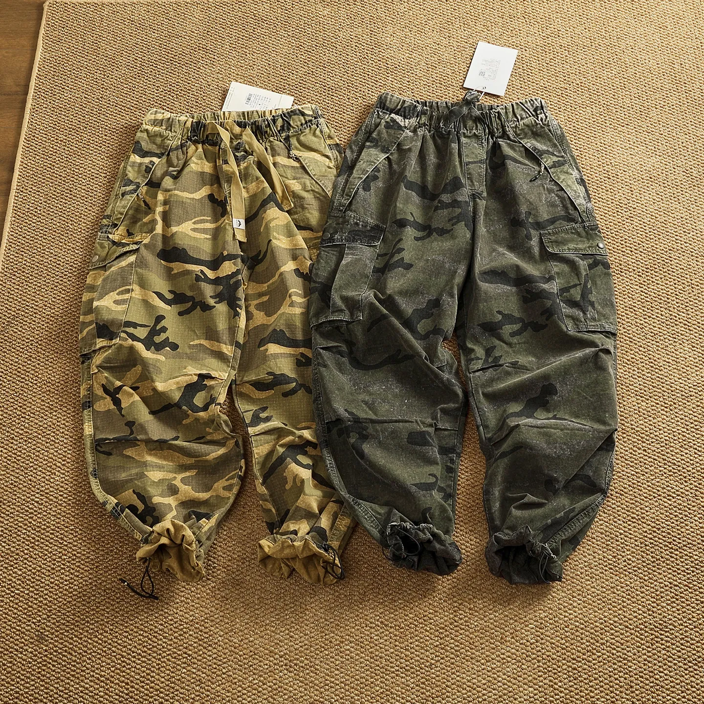 Men's new retro American woven fabric loose street elastic waist multi-pocket overalls
Men's new retro American woven fabric loose street elastic waist multi-pocket overalls