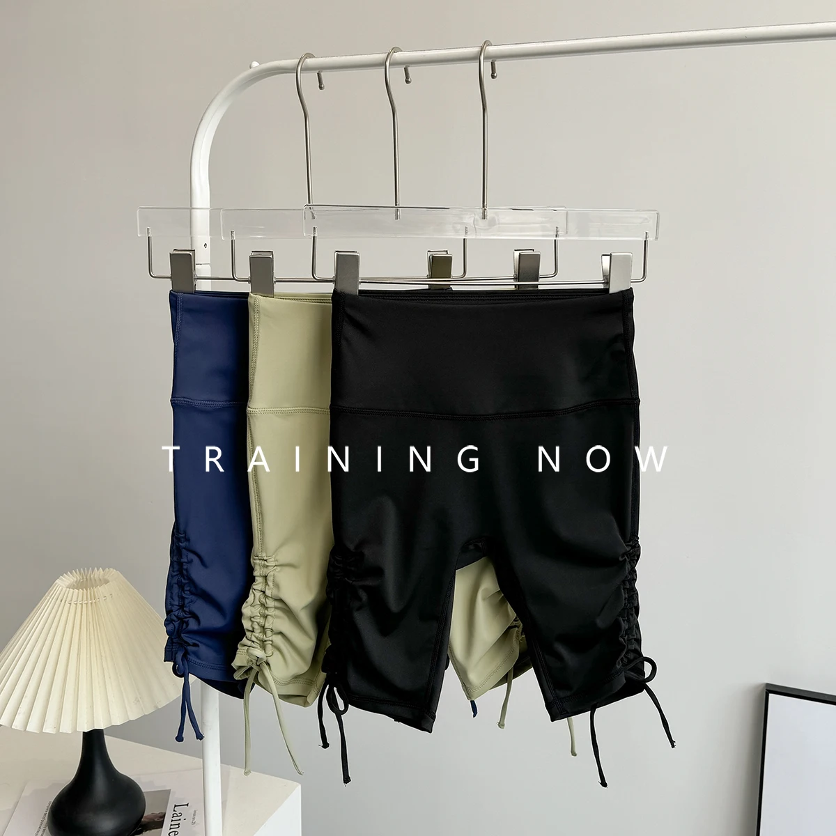 Nude-sensory sports centre pants for women in summer high waist belly yoga shorts quick-drying without embarrassment jogging
Nude-sensory sports centre pants for women in summer high waist belly yoga shorts quick-drying without embarrassment jogging