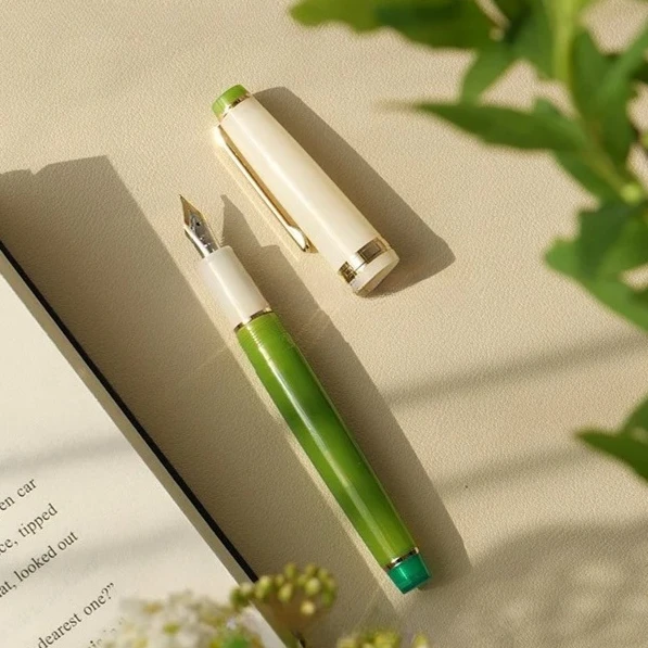 Jinhao 82 Limited Fountain Pen Customized Mixed Macaron Color Acrylic EF/F/M/Bent Nib Golden Trim with Converter Writing Pen
Jinhao 82 Limited Fountain Pen Customized Mixed Macaron Color Acrylic EF/F/M/Bent Nib Golden Trim with Converter Writing Pen