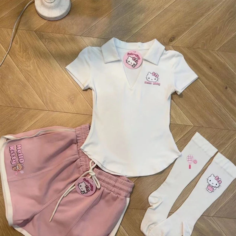 Футболка для девочек Sanrio, короткий рукав, v-образный вырез, бейсбольная форма, топ с лацканами, из чистого хлопка, с мультяшным рисунком Hello Kitty, подарок
Футболка для девочек Sanrio, короткий рукав, v-образный вырез, бейсбольная форма, топ с лацканами, из чистого хлопка, с мультяшным рисунком Hello Kitty, подарок