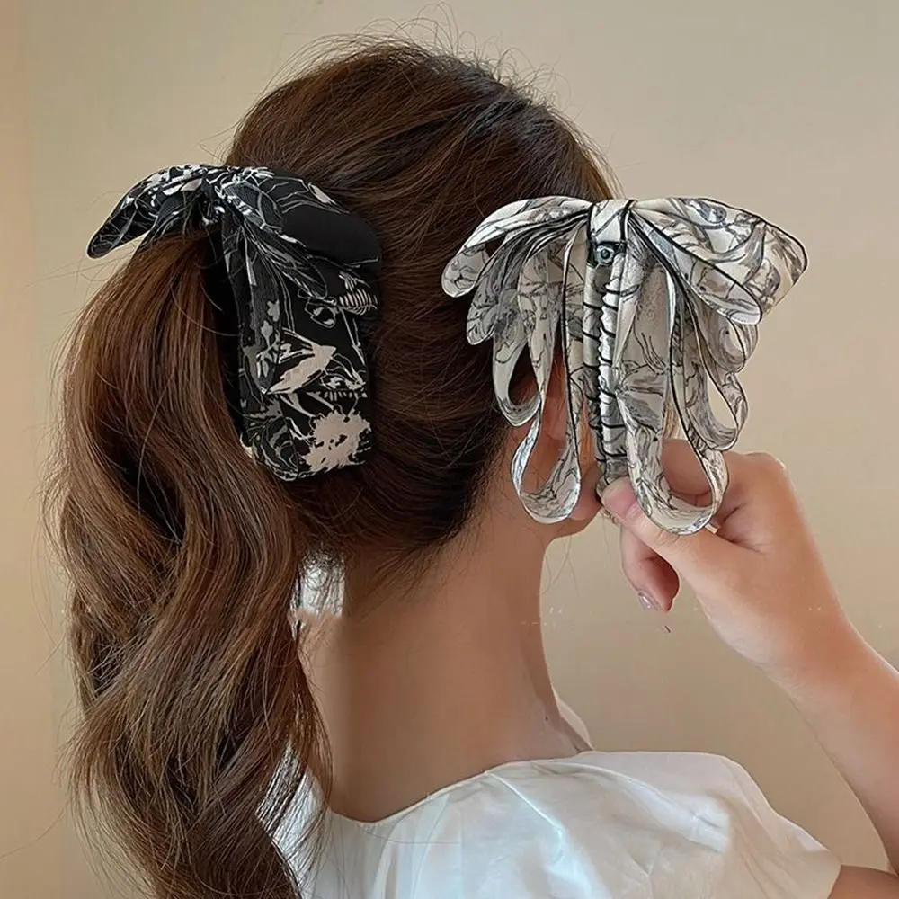 Ribbon Bow Banana Clip Elegant Hair Clip Bowknot Vertical Clip Korean Style Hairpin for Women
Ribbon Bow Banana Clip Elegant Hair Clip Bowknot Vertical Clip Korean Style Hairpin for Women