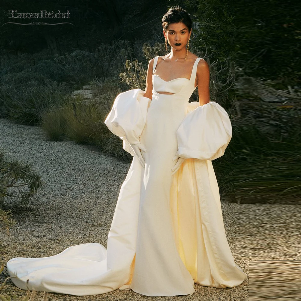 Long Wedding Cape With Puffy Short Sleeves Elegant Fashion Outfit Bridal Wrap Jacket DJ201
Long Wedding Cape With Puffy Short Sleeves Elegant Fashion Outfit Bridal Wrap Jacket DJ201
