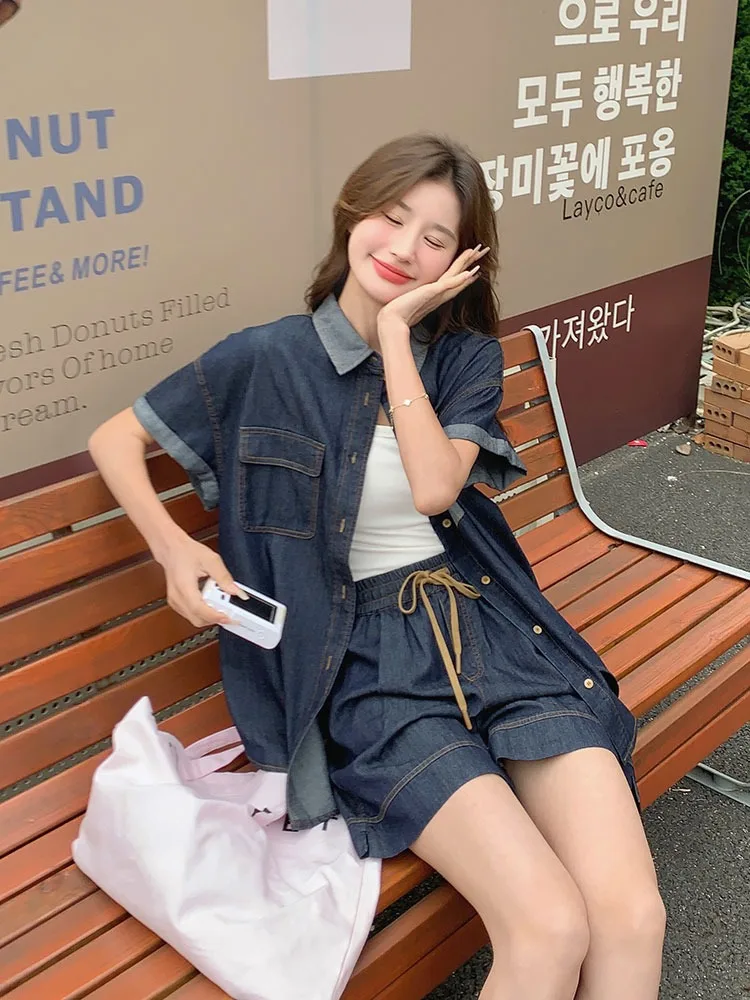 Summer Women's Denim Jacket Shorts Set Loose Fit Two-Piece Suite Pear Shape Slimming Cotton Denim Fashionable Casual Wear
Summer Women's Denim Jacket Shorts Set Loose Fit Two-Piece Suite Pear Shape Slimming Cotton Denim Fashionable Casual Wear