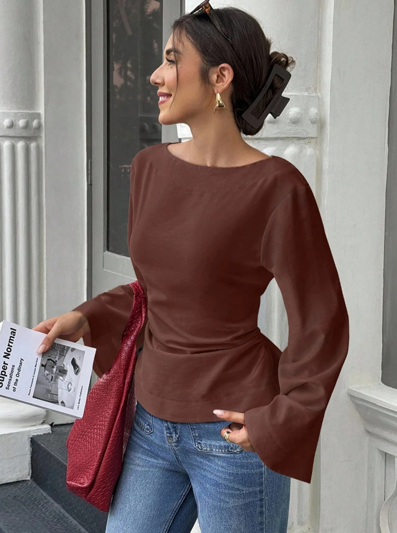 Женская повседневная однотонная футболка с вырезом лодочкой и расклешенными рукавами на весну/осень, элегантные облегающие топы с длинными рукавами и завязками на спине
Женская повседневная однотонная футболка с вырезом лодочкой и расклешенными рукавами на весну/осень, элегантные облегающие топы с длинными рукавами и завязками на спине