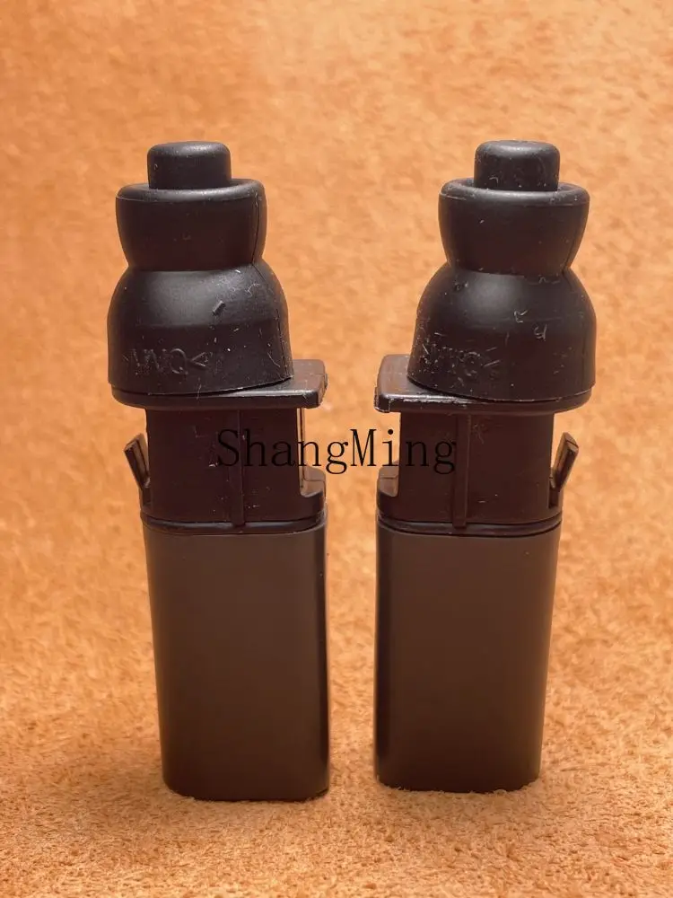 CL is suitable for Geely Jiaji Haoyue L fuel tank cover spring clip switch refueling port cover plate outer cover pop-up buckle
CL is suitable for Geely Jiaji Haoyue L fuel tank cover spring clip switch refueling port cover plate outer cover pop-up buckle