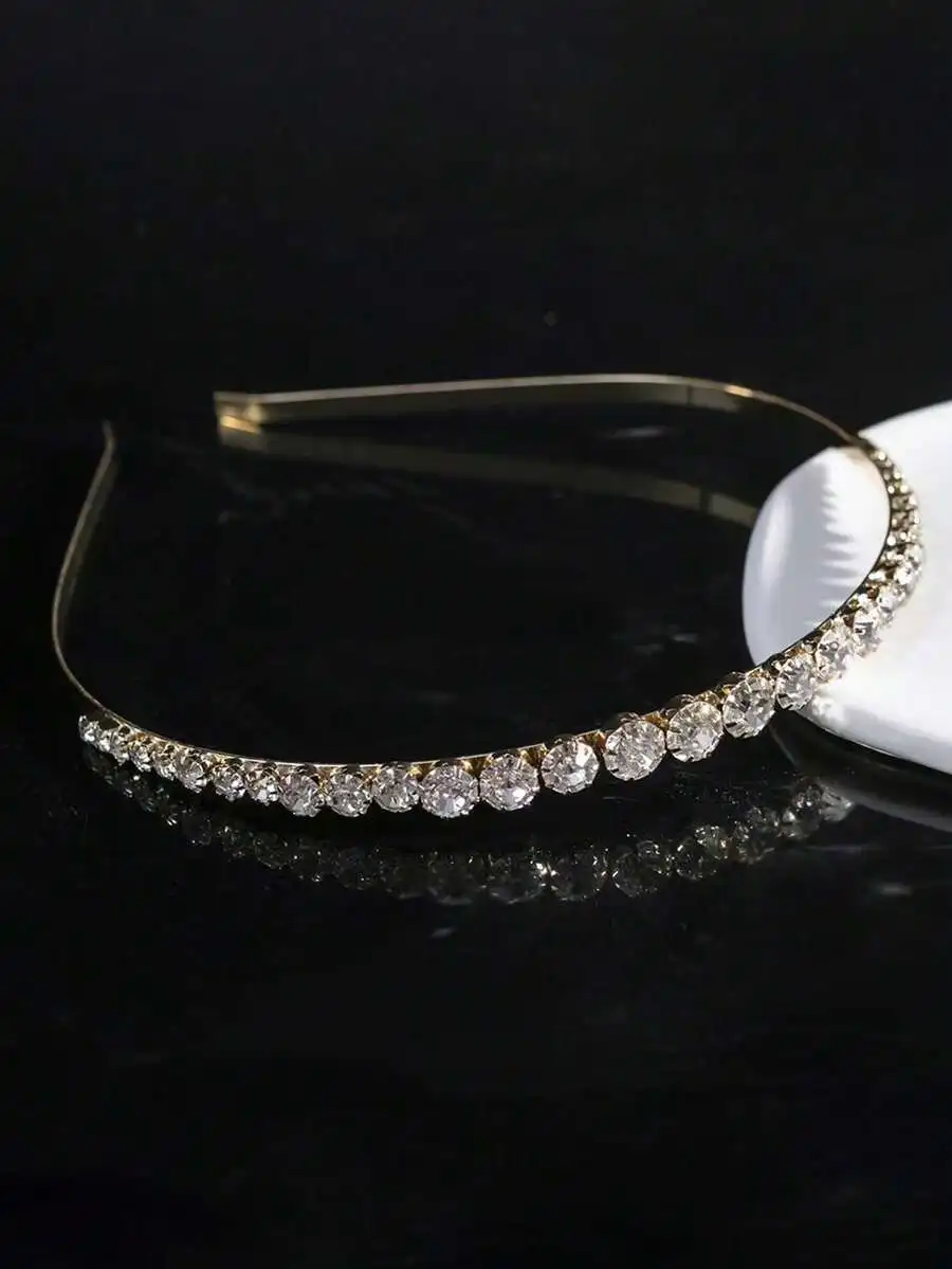 Women Rhinestone Alloy Headband Simple Elegant Hair Accessory For Daily Wear
Women Rhinestone Alloy Headband Simple Elegant Hair Accessory For Daily Wear