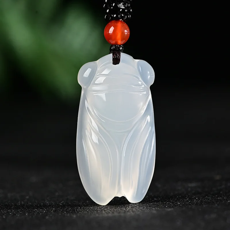 Natural Agate Guanyin Buddha Public Pendant, Ice-type White Chalcedony Ruyi Men's and Women's Necklaces
Natural Agate Guanyin Buddha Public Pendant, Ice-type White Chalcedony Ruyi Men's and Women's Necklaces