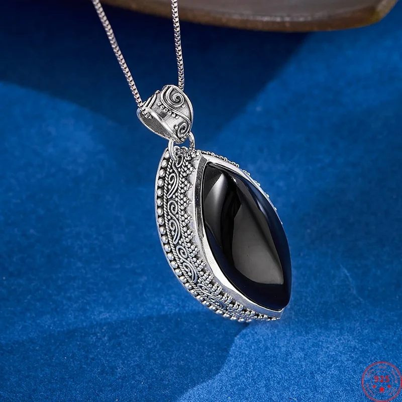 Серебряные подвески S925 для женщин и мужчин, в этническом стиле, с ретро-узором, инкрустированные агатом, винтажные, модные украшения оптом
Серебряные подвески S925 для женщин и мужчин, в этническом стиле, с ретро-узором, инкрустированные агатом, винтажные, модные украшения оптом