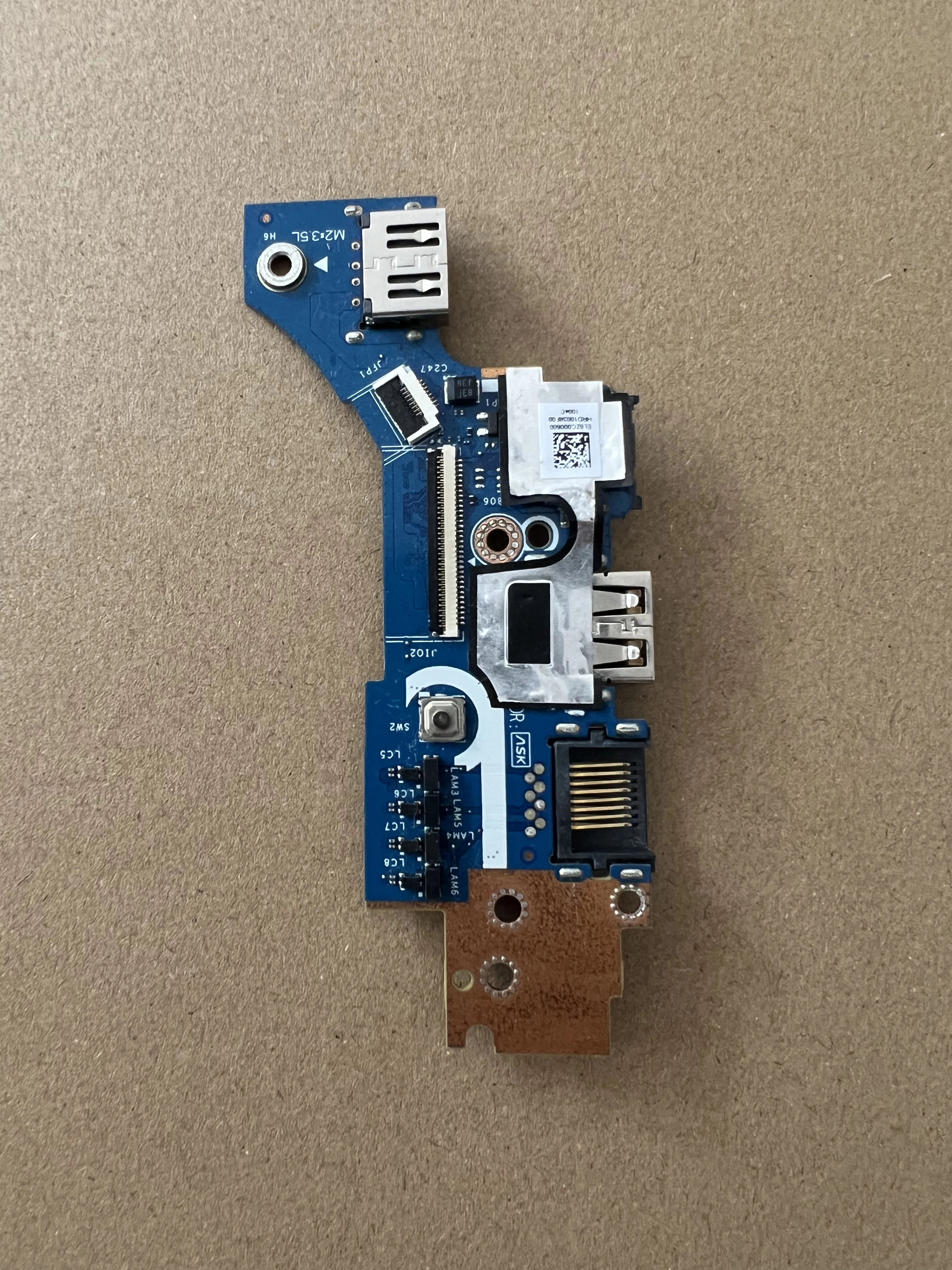 For Lenovo ThinkBook 14 G6 + AHP USB audio network port adapter small board LS-M941P
For Lenovo ThinkBook 14 G6 + AHP USB audio network port adapter small board LS-M941P