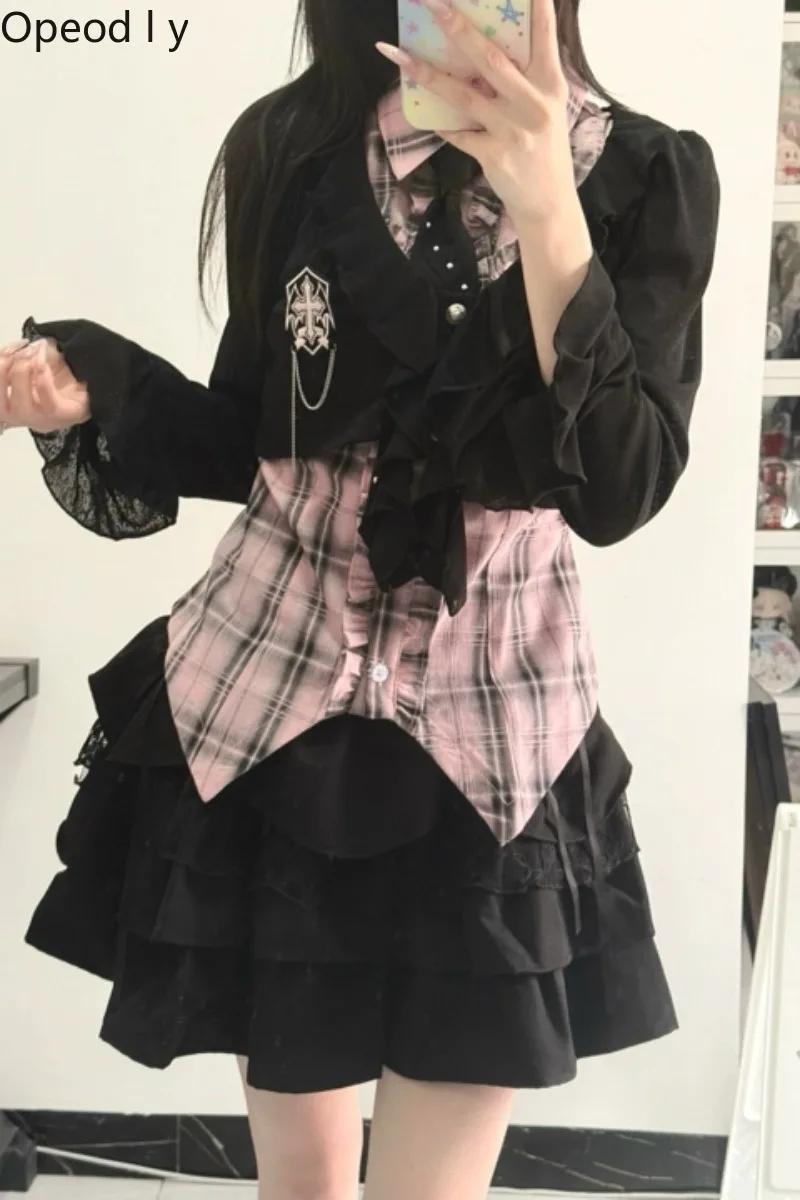 2026 Summer New Japanese Sweet and Cool Girl Lolita Knitted Top Plaid Set Original Design Waist Strap Cake A-line Skirt Sets
2026 Summer New Japanese Sweet and Cool Girl Lolita Knitted Top Plaid Set Original Design Waist Strap Cake A-line Skirt Sets