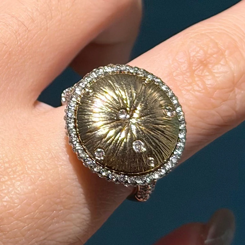 Vintage Gold Plated Round Rings Designer Jewelry Accessories Antique Metal Luxury 2026 For Women New
Vintage Gold Plated Round Rings Designer Jewelry Accessories Antique Metal Luxury 2026 For Women New