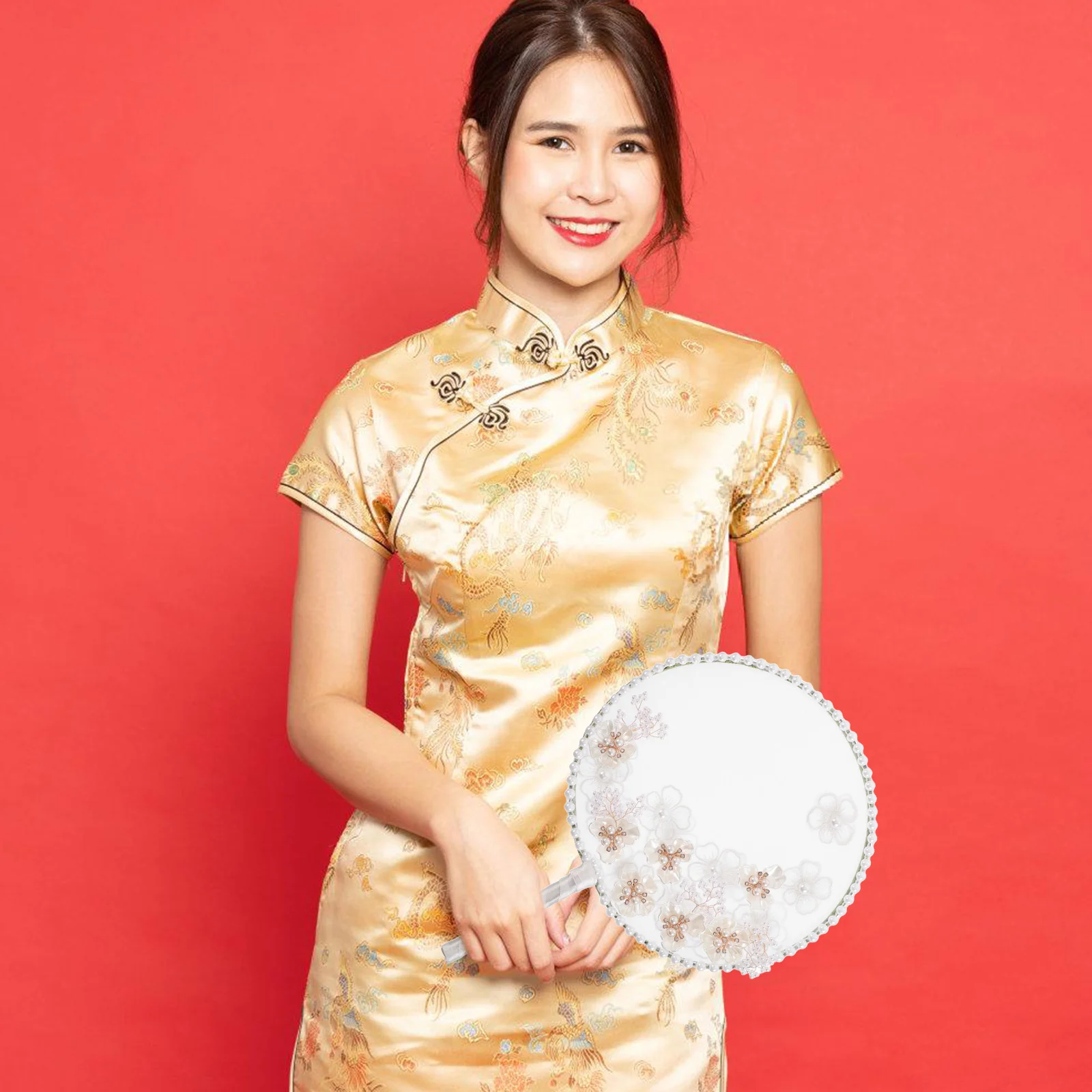 Chinese Embroidery Round Fan Circular Handheld Paddle Pearl Flower Decoration Summer Wedding Cooling Decorative Fan for Women
Chinese Embroidery Round Fan Circular Handheld Paddle Pearl Flower Decoration Summer Wedding Cooling Decorative Fan for Women