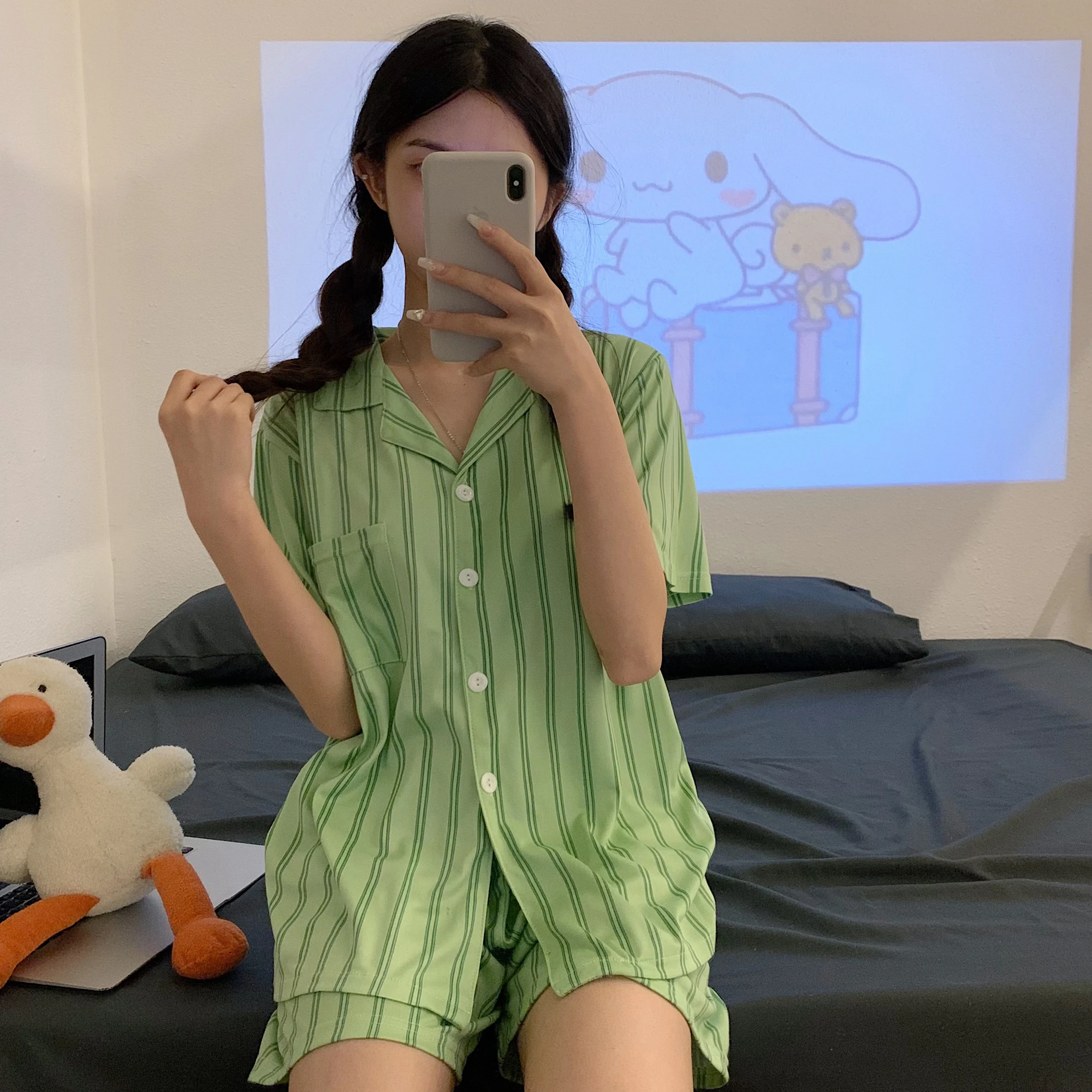 Summer new ins pajamas women's suit summer loose cardigan small lapel striped pajamas female student thin homewear free delivery
Summer new ins pajamas women's suit summer loose cardigan small lapel striped pajamas female student thin homewear free delivery