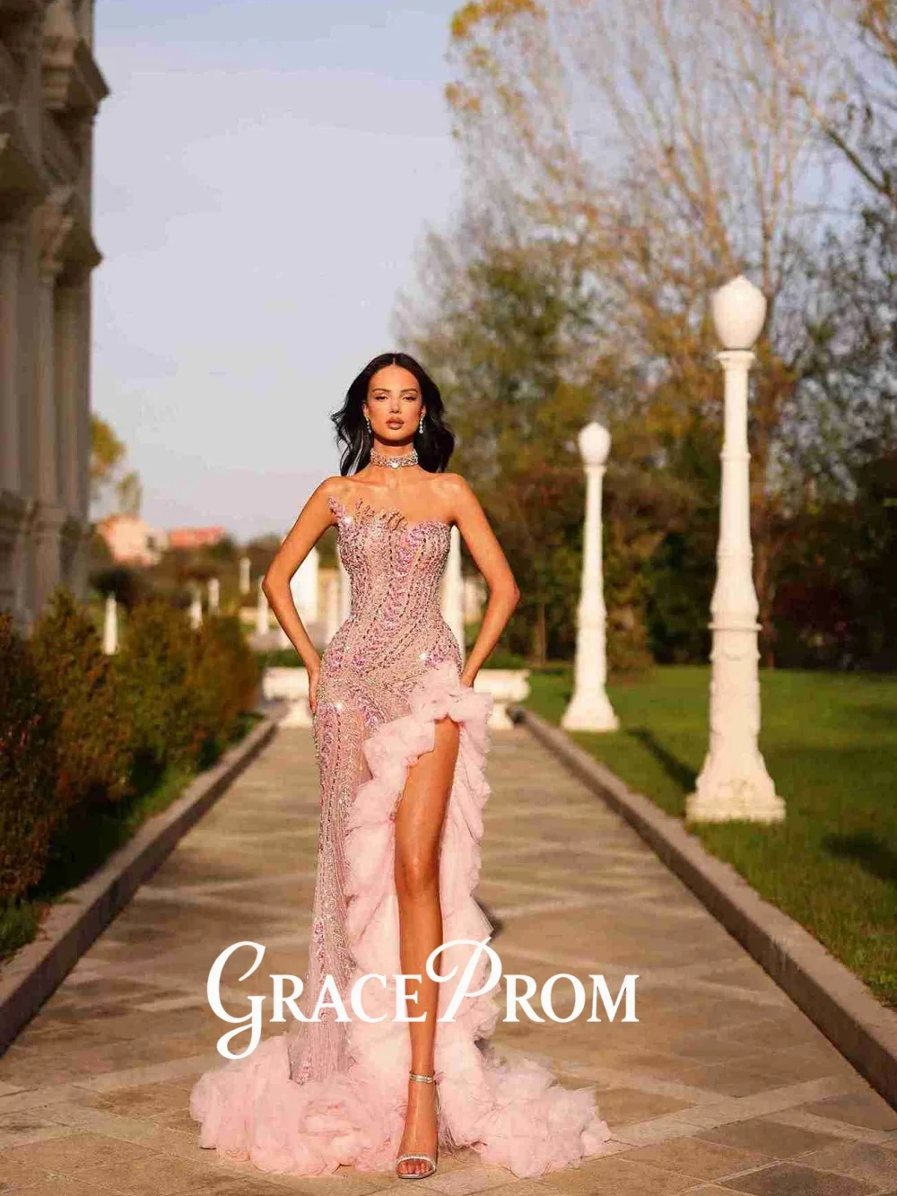 GraceProm Romantic Ruffled Evening Dress 2026 Sparkling Diamond Carpet Gown Trendy A-Line Floor-Length Party Gown فساتين
GraceProm Romantic Ruffled Evening Dress 2026 Sparkling Diamond Carpet Gown Trendy A-Line Floor-Length Party Gown فساتين