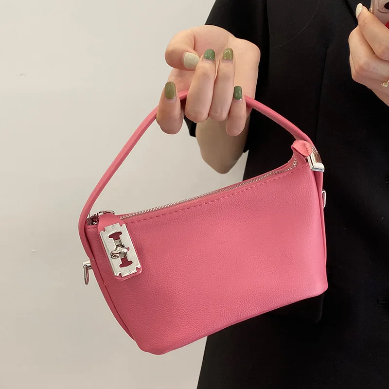 2022 New Trend Shoulder Bag Fashion Solid Color Texture All-Match Handbag Korean Version Ladies Crossbody Little Square Pack
2022 New Trend Shoulder Bag Fashion Solid Color Texture All-Match Handbag Korean Version Ladies Crossbody Little Square Pack