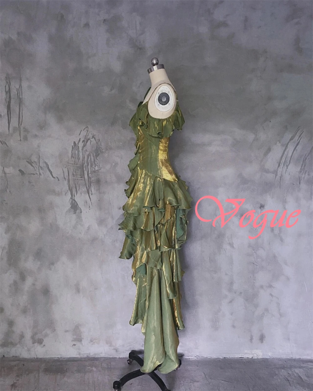 Customized Modern Green Satin Evening Dress High Quality Strapless Spaghetti Straps Sleeveless Homecoming Dress Party Dress
Customized Modern Green Satin Evening Dress High Quality Strapless Spaghetti Straps Sleeveless Homecoming Dress Party Dress