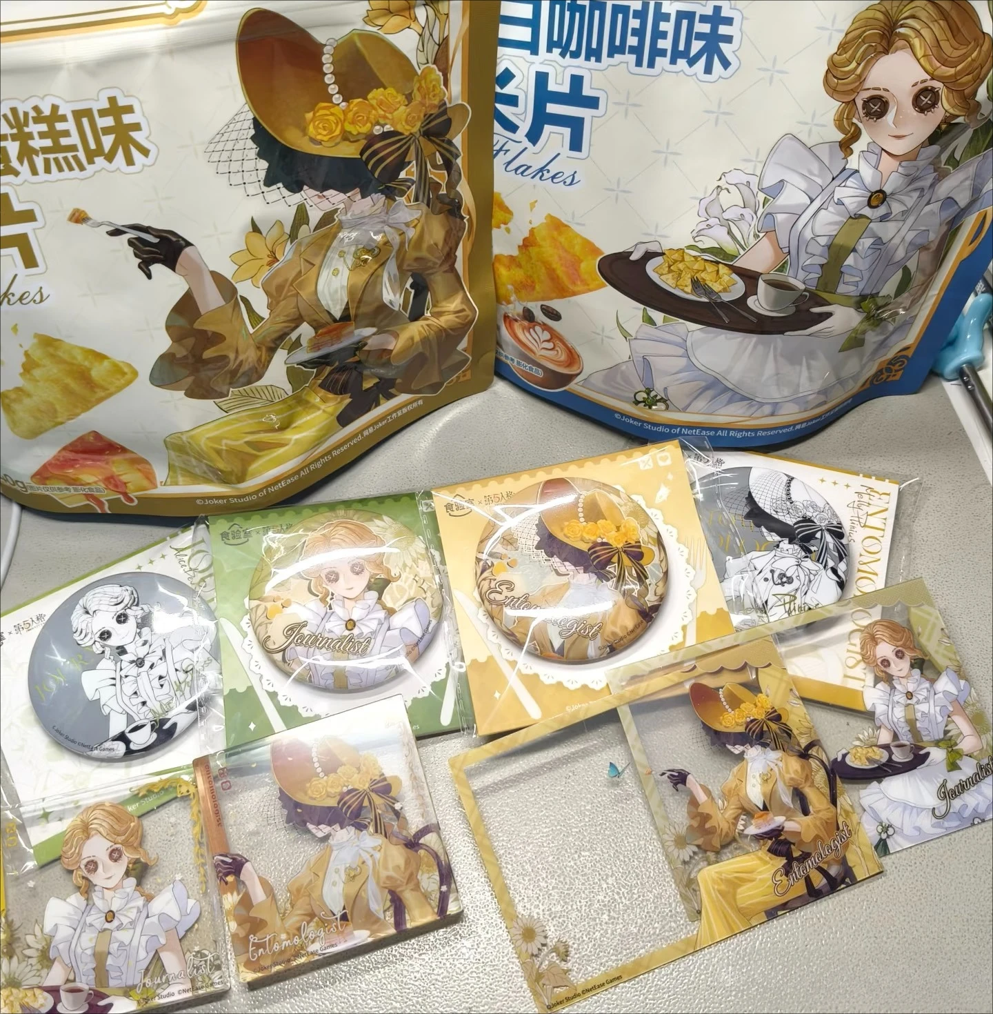 Genuine Pre Sale Food Lab Identity V Co-branded Badge Clear Card Acrylic Prospector Journalist Novelist Entomologist Anime Merch
Genuine Pre Sale Food Lab Identity V Co-branded Badge Clear Card Acrylic Prospector Journalist Novelist Entomologist Anime Merch