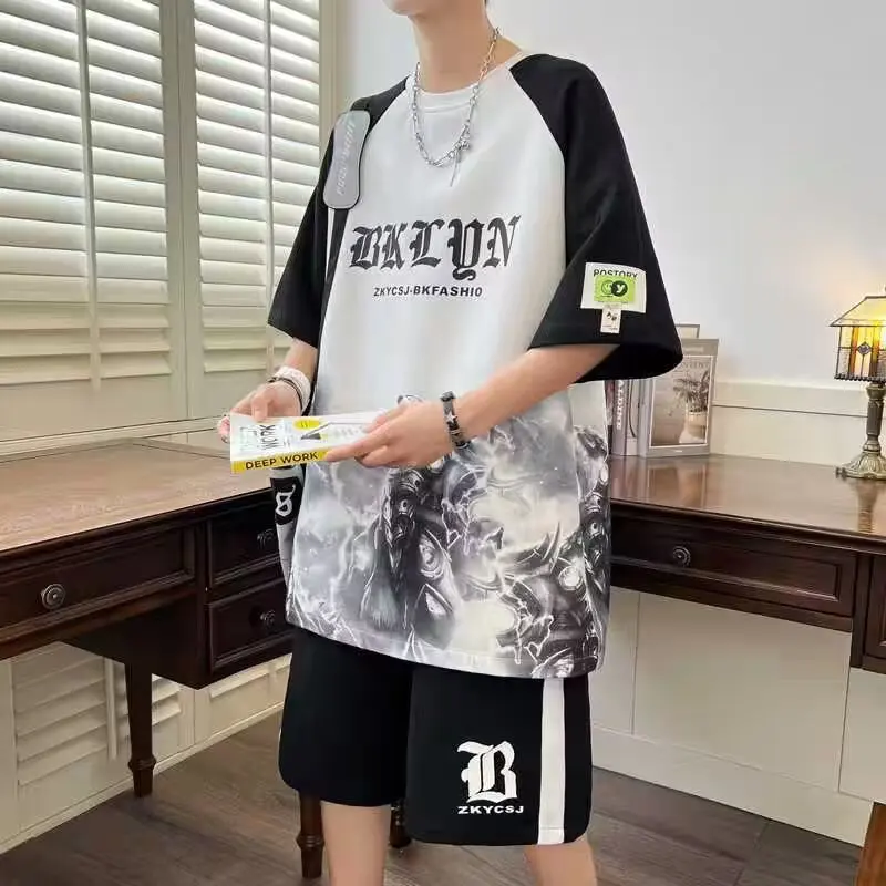 Teenage Boys Summer Fashionable Short Sleeve T-Shirt And Pants Set Polyester Material Five Sleeve Length Five Pants Length
Teenage Boys Summer Fashionable Short Sleeve T-Shirt And Pants Set Polyester Material Five Sleeve Length Five Pants Length