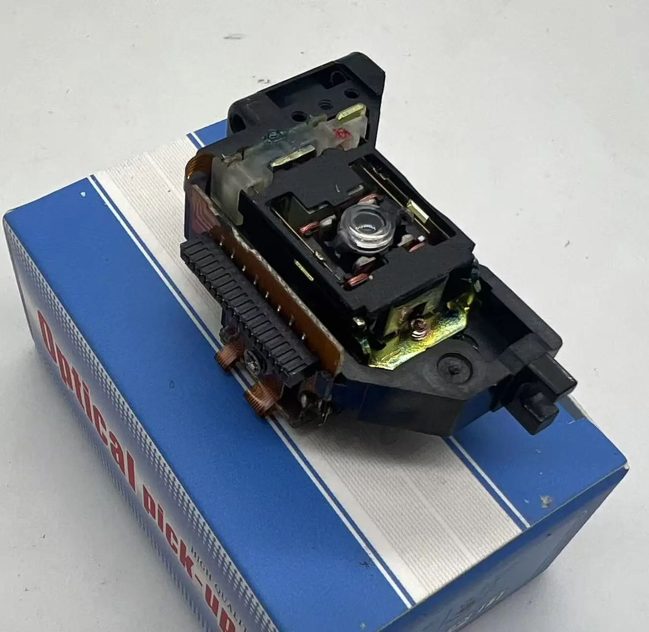 Replacement For HARMAN KARDON CD-R25 CD Player Spare Parts Laser Lens Lasereinheit ASSY Unit CDR25 Optical Pickup Bloc Optique
Replacement For HARMAN KARDON CD-R25 CD Player Spare Parts Laser Lens Lasereinheit ASSY Unit CDR25 Optical Pickup Bloc Optique