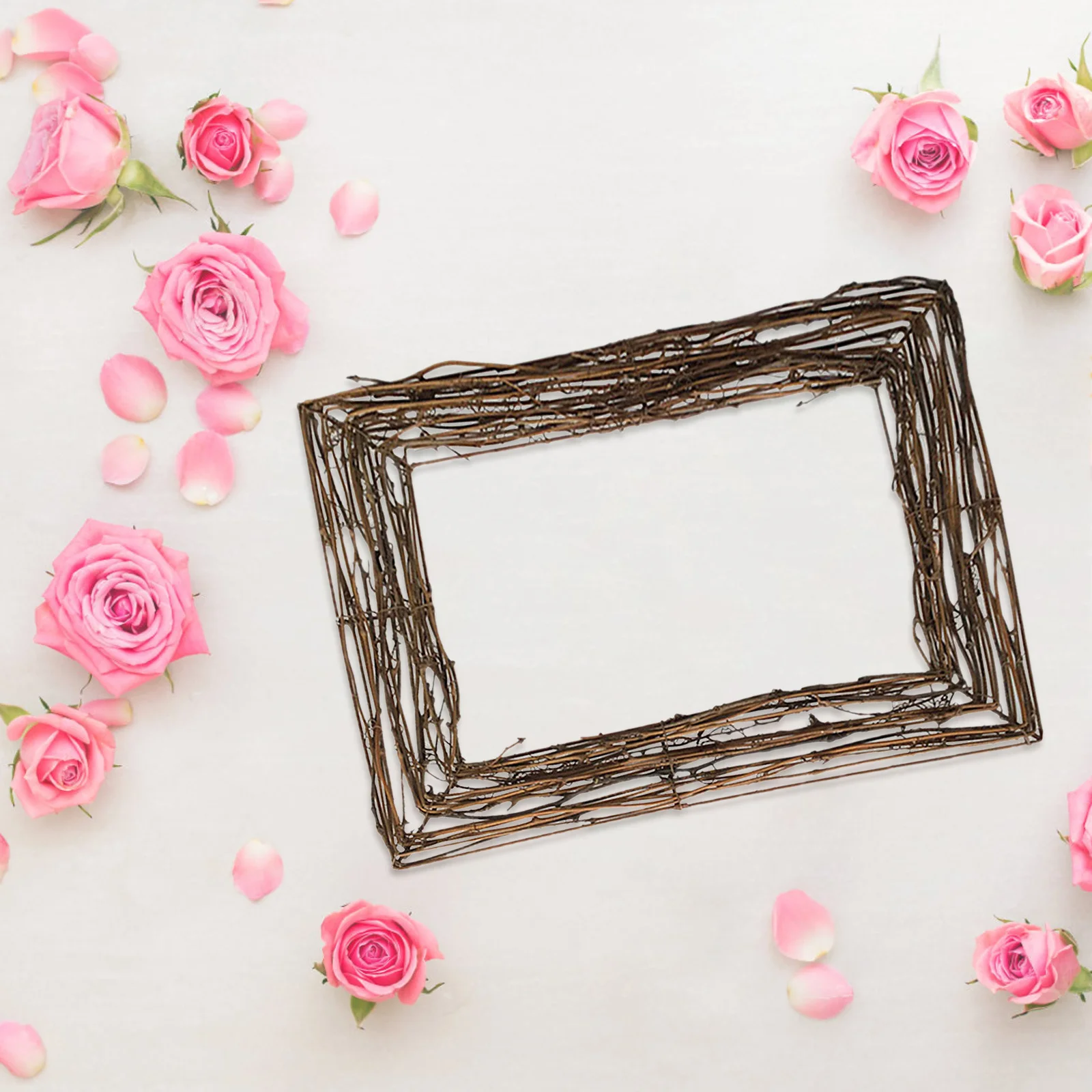 1Pcs Floral Decor Base Handmade Rattan Wreath Craft Ornament Vine Branch DIY Decoration for Holiday Seasonal Home Interior
1Pcs Floral Decor Base Handmade Rattan Wreath Craft Ornament Vine Branch DIY Decoration for Holiday Seasonal Home Interior